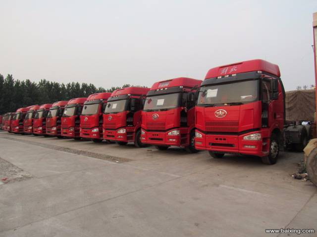 急售多台10-15年二手解放J6双驱轻体牵引车